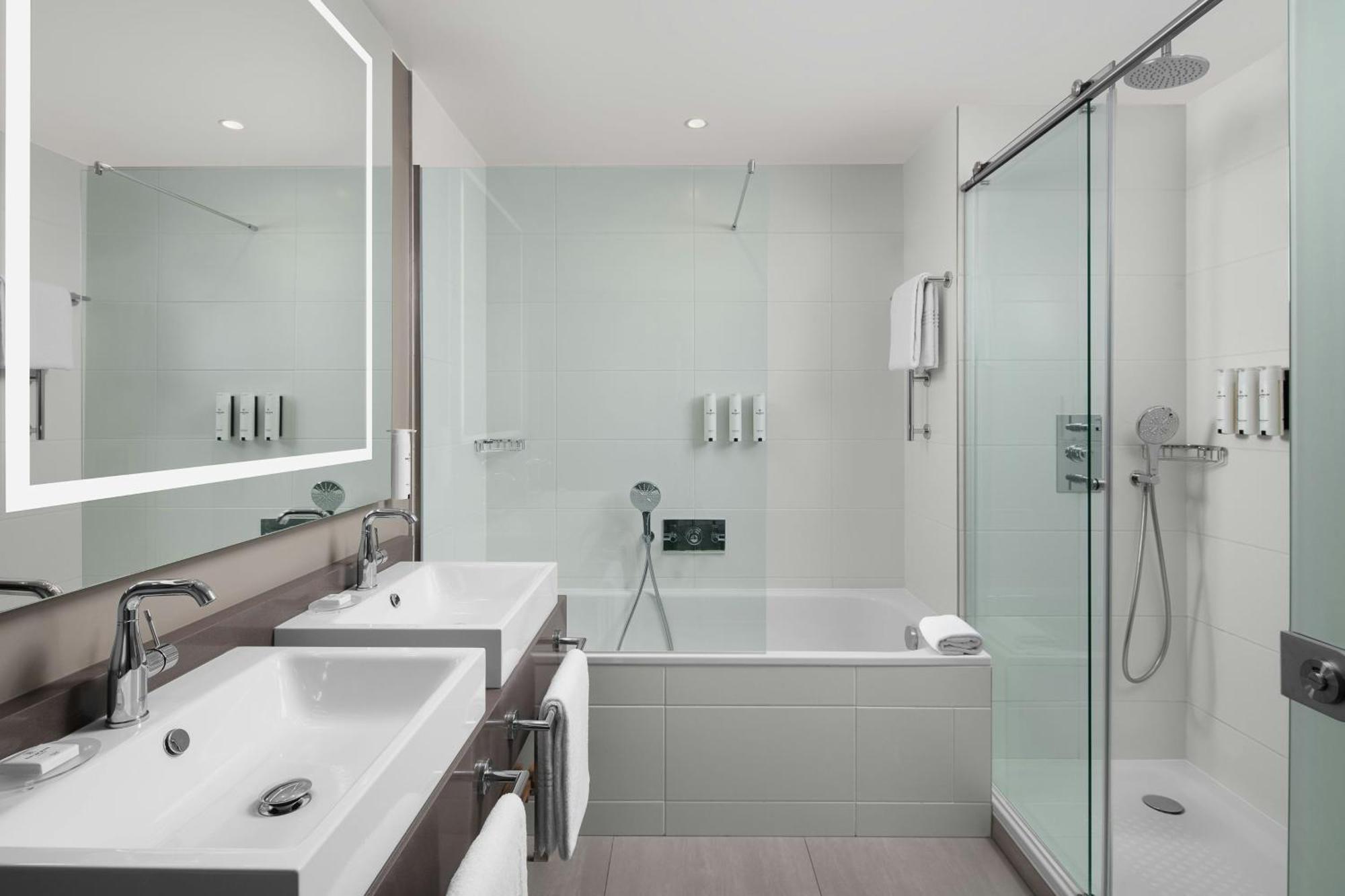 Courtyard By Marriott Paris Porte De Versailles Issy-les-Moulineaux Exterior foto