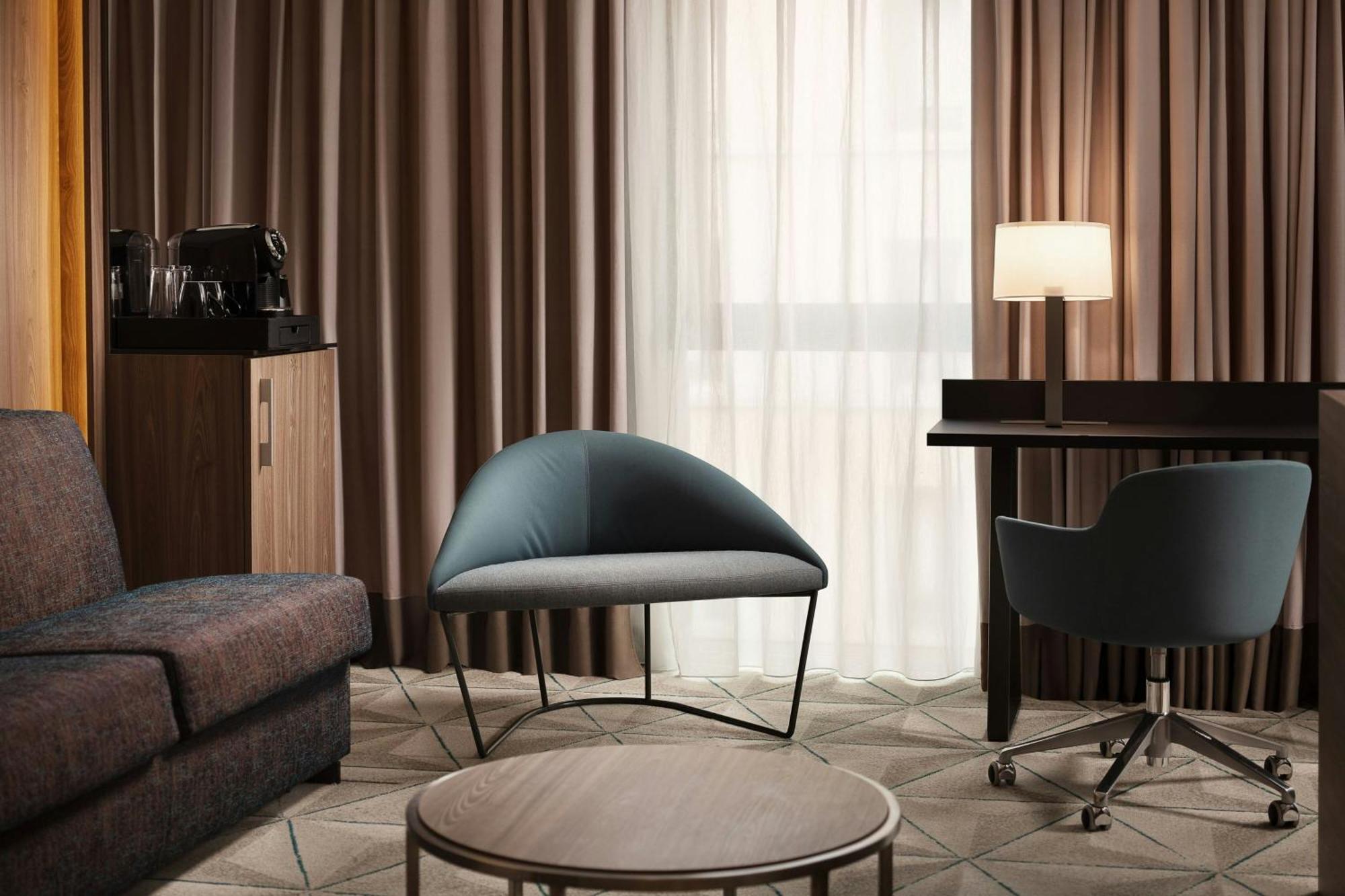 Courtyard By Marriott Paris Porte De Versailles Issy-les-Moulineaux Exterior foto